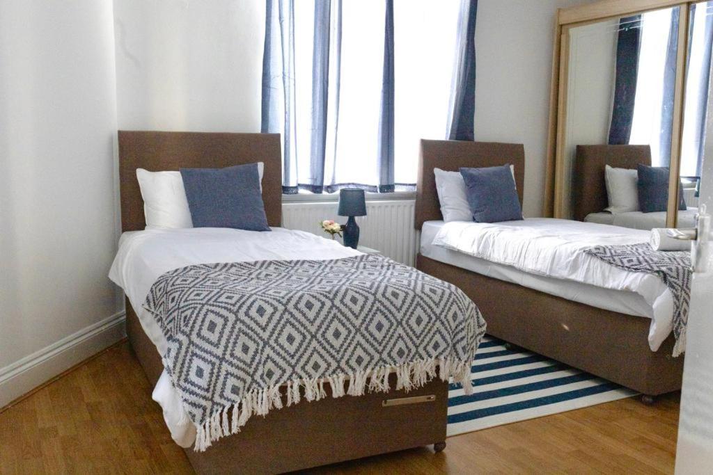 Spacious City Centre 2 Bedroom Apartment - Lt Apartment Leicester Dış mekan fotoğraf